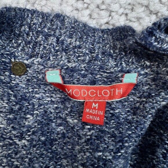 Modcloth Shooting For The Star V-Neck Sweater - Picture 4 of 8